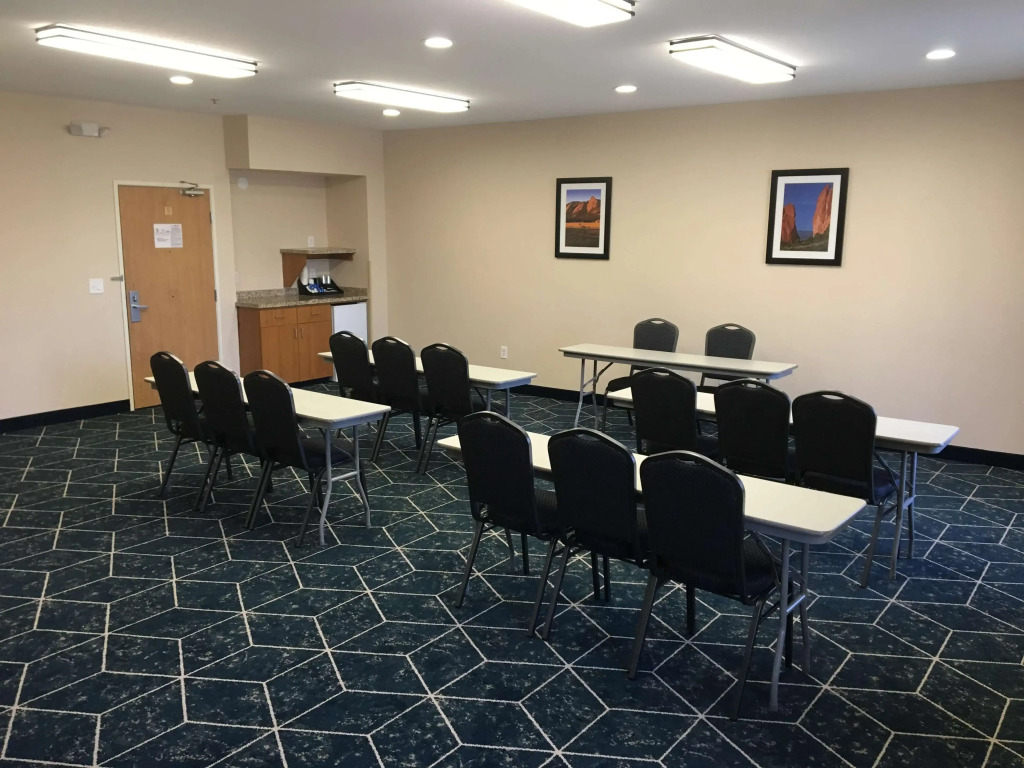 Best Western Plus Gateway Inn & Suites - Aurora