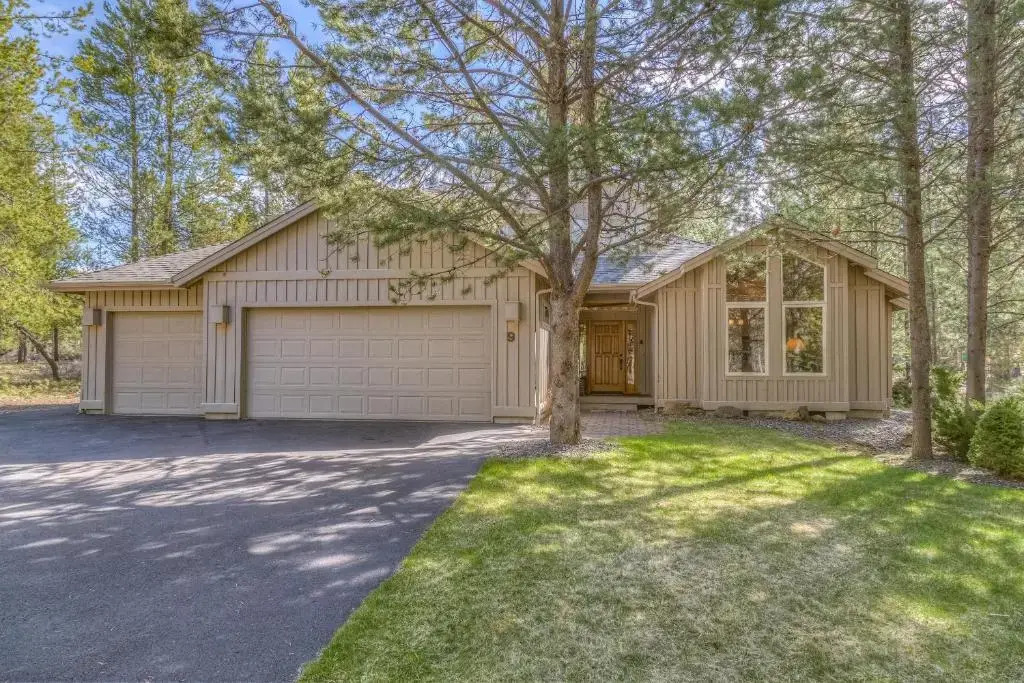 9 Hoodoo-AC-Hot Tub-5BR/3BA