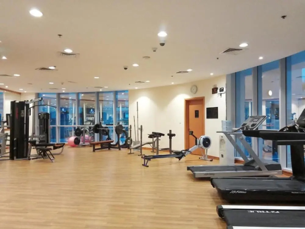 Maison Privee - Sleek Apt with Dubai Marina Vws & Premium Facilities.