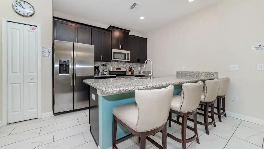 9051 Dogleg Drive