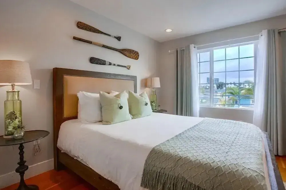 Pacific Pearl 2 Bedrooms 2 Bathrooms Apts
