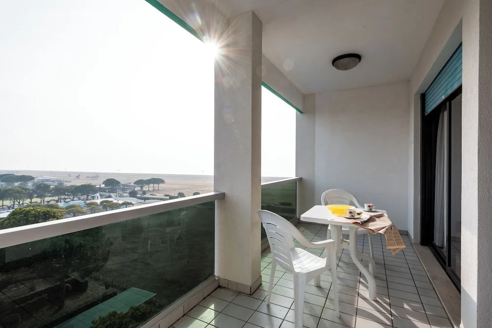 Family Beachfront Residence in Bibione With Pool