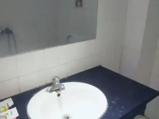 Taizhou Xianren Residence Hotel