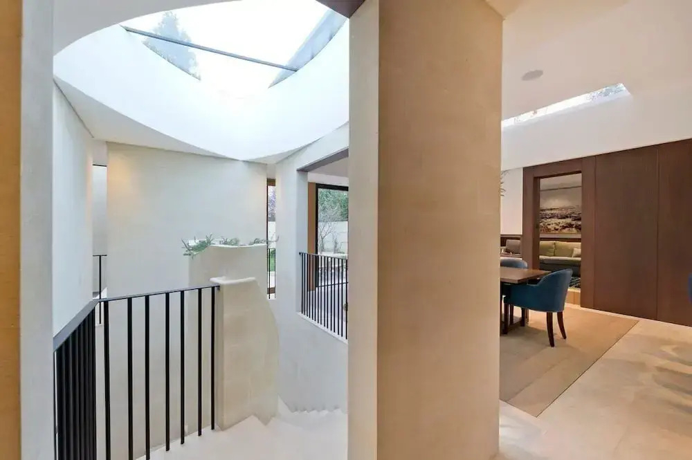 5 Bed House w/ Indoor Pool, Sauna & Private Garden - Fulham