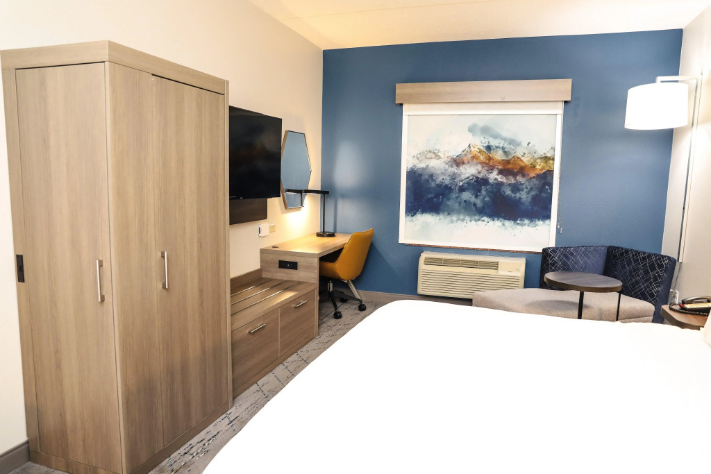 Holiday Inn Express & Suites Donegal by IHG