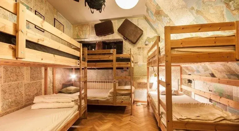 High 5 Hostel