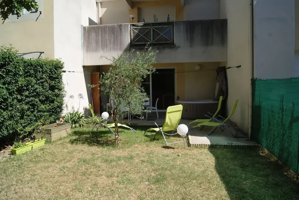 La Maison De lOvalie