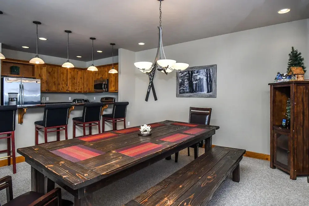 Glacier Paradise 5 Bedroom Townhome