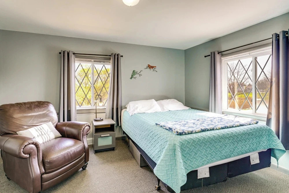 Explore Port Huron! Cozy Condo w/ Creek Views