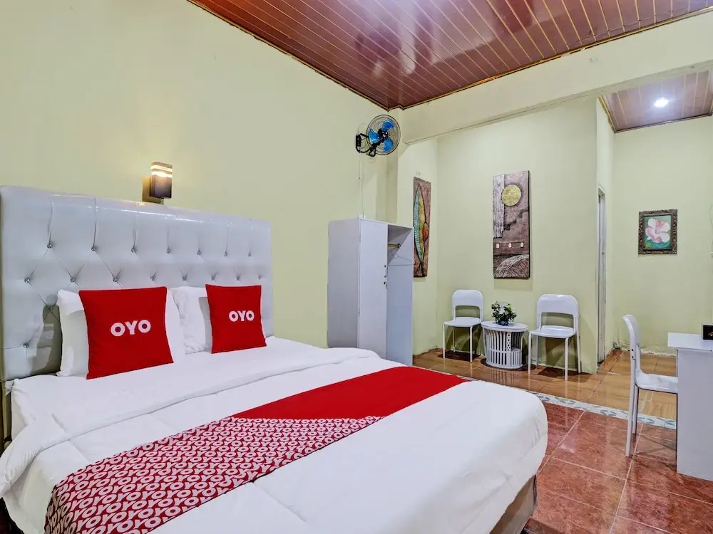 OYO 92206 Maharani Guest House Syariah