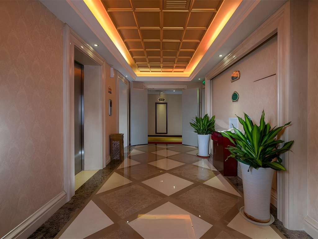 Vienna Hotel Shenzhen Fenghuang Road