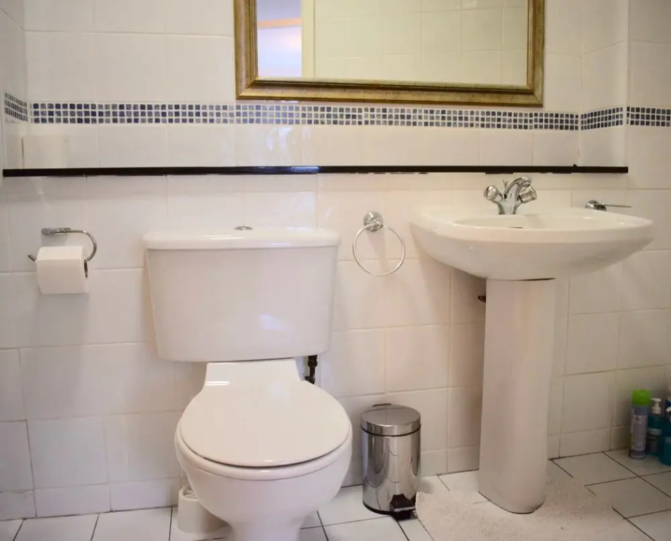 2 Bedroom Apartment With Balconies