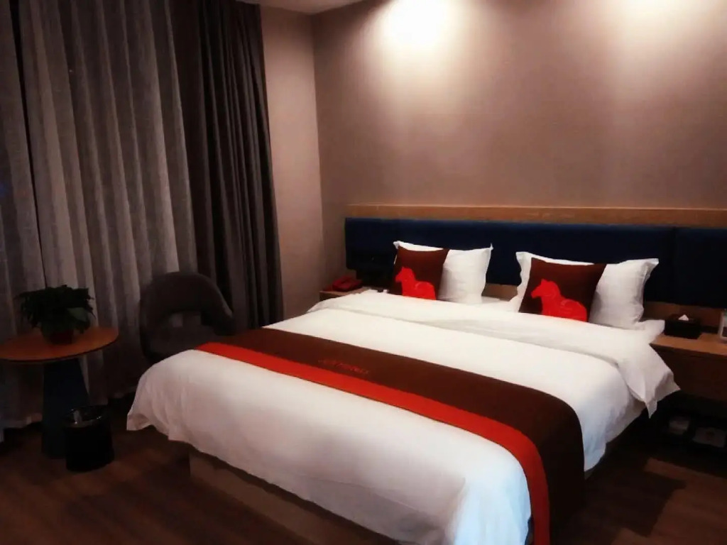 Jun Hotel Qinghai Xi'ning Chengdong District Xinqianguoji Square