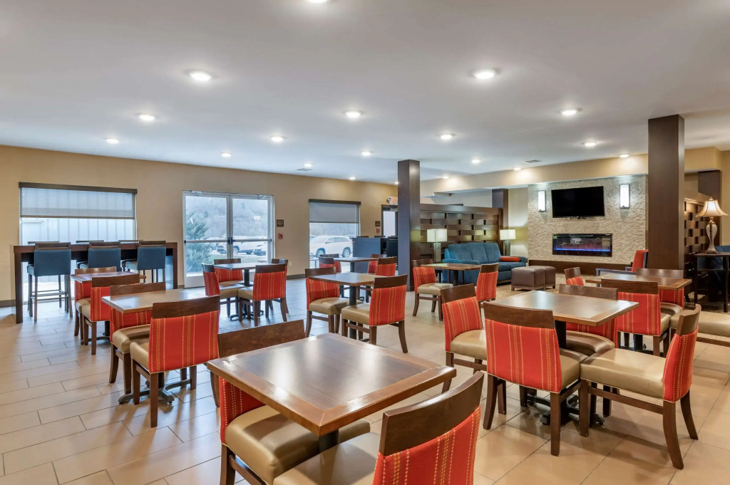 Comfort Inn & Suites Northern Kentucky