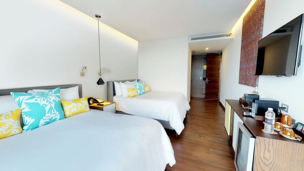 The Fives Downtown Hotel & Residences, Curio Collection by Hilton