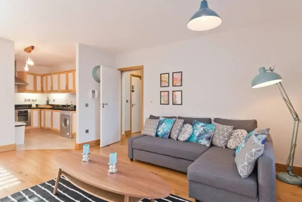 2 Bedroom City Centre Apartment With Patio