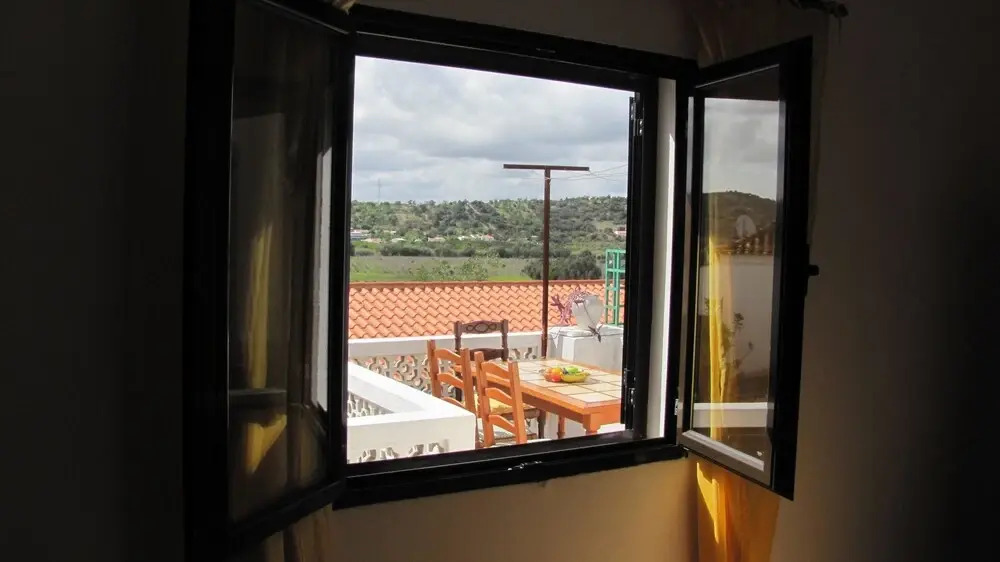 House With 5 Bedrooms in Paderne, With Wonderful Mountain View, Furnis