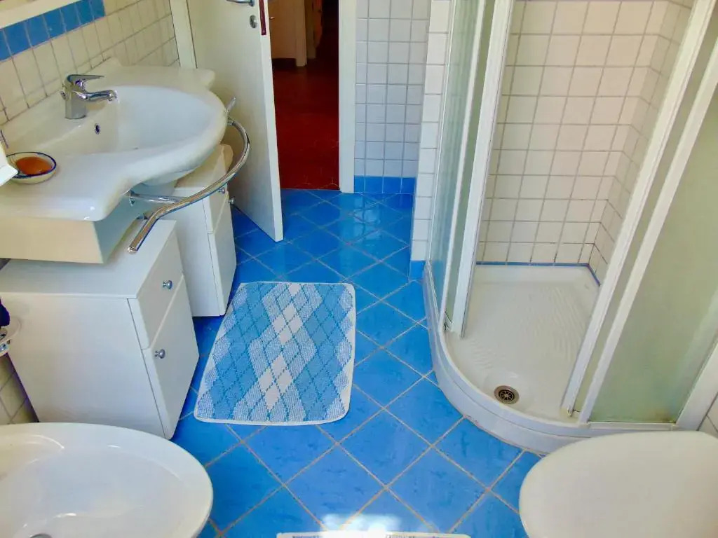 M292 - Marcelli, quadrilocale con giardino a 50mt dal mare