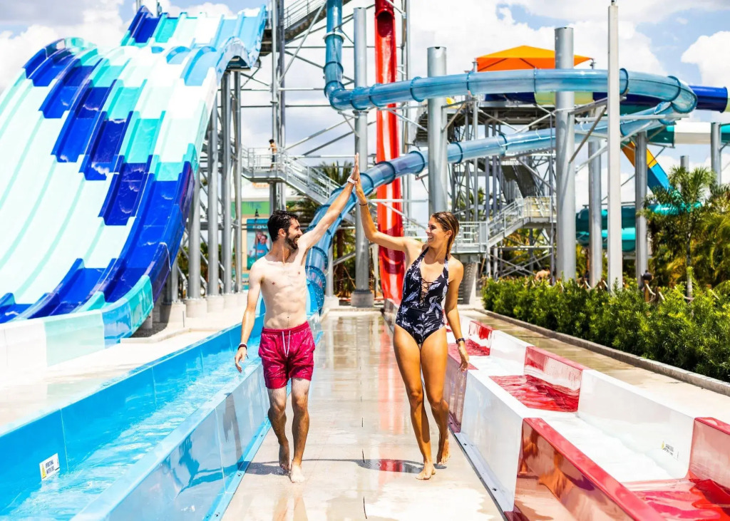 2 Room Celebration Disney Poolside Spa-golf Condo