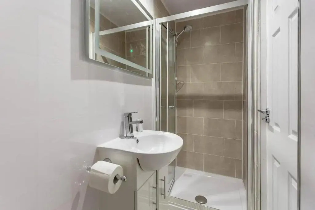 City Centre House - 5 Bedrooms - Sleeps 9