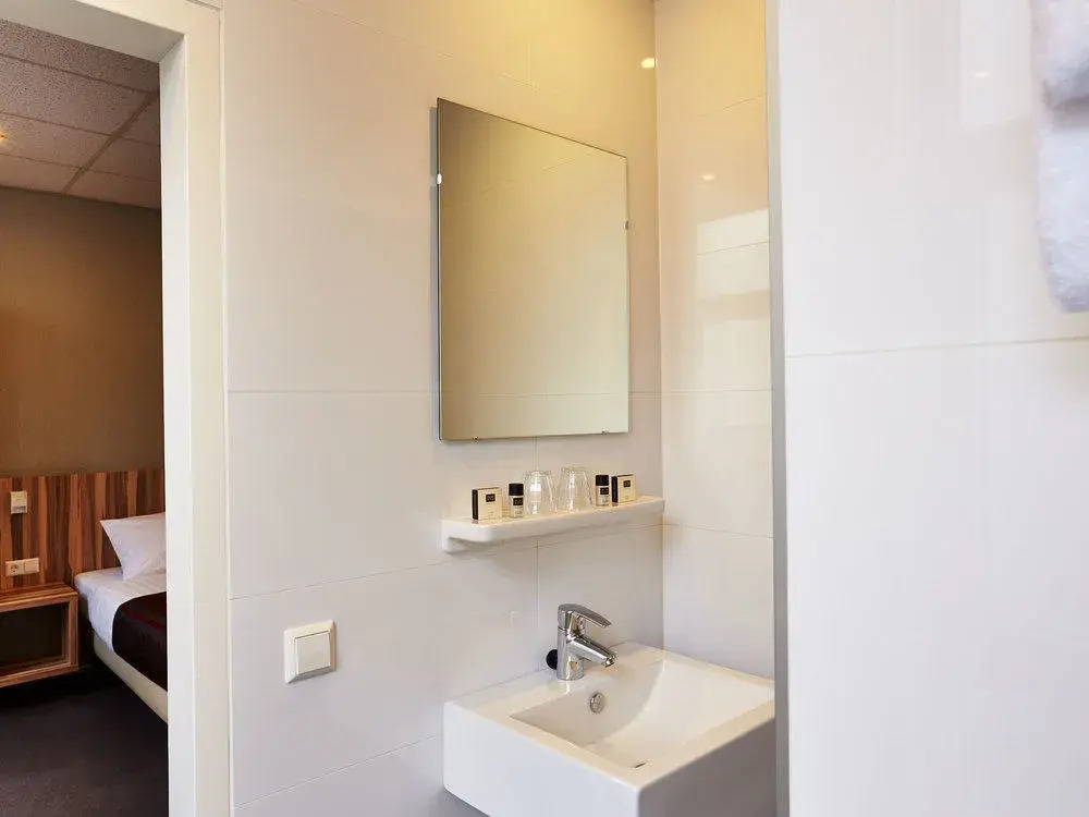 Asterisk Hotel