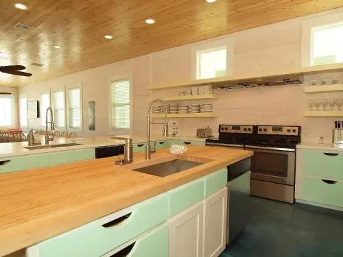 Club House 4