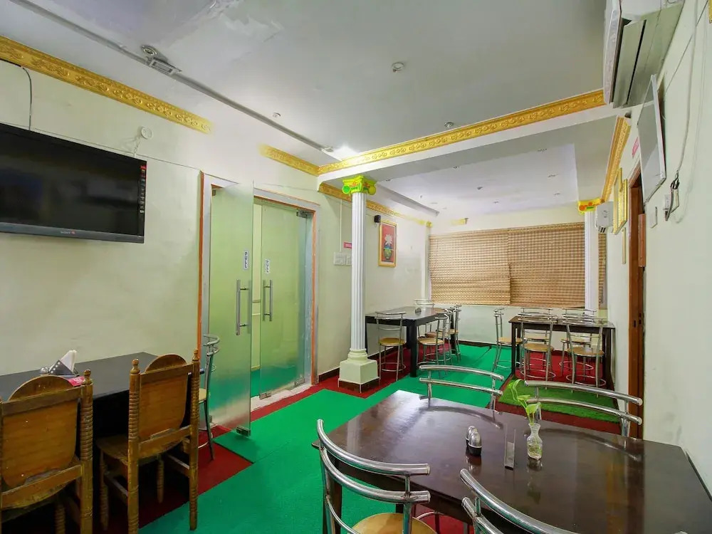 OYO 5672 Vaani Villa