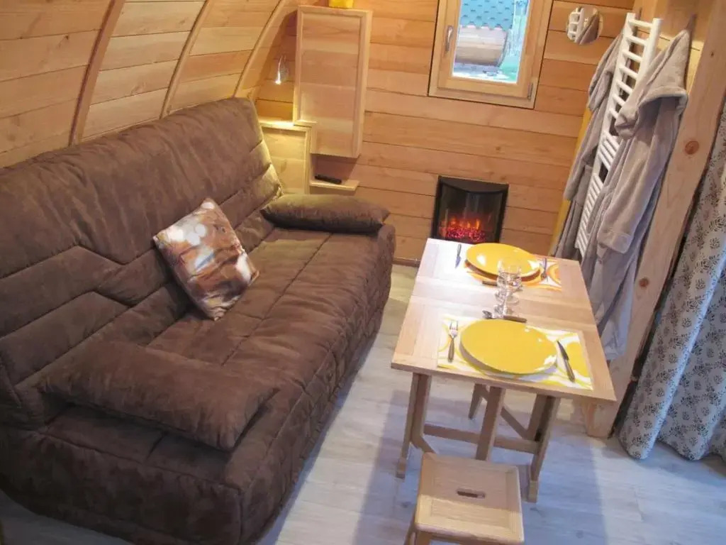 Gîte Chennegy, 1 pièce, 2 personnes - FR-1-543-139