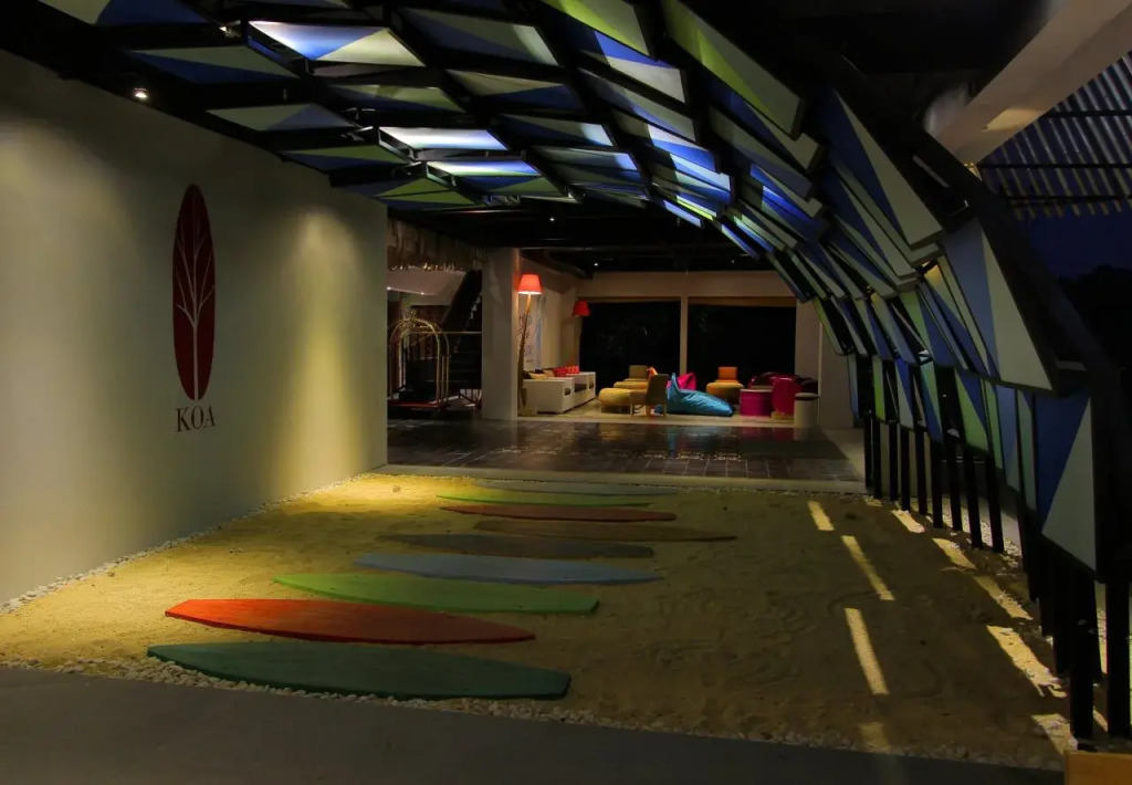 Koa D Surfer Hotel
