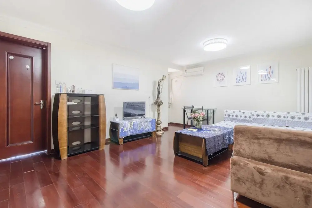 LayMayRest Service Apartment