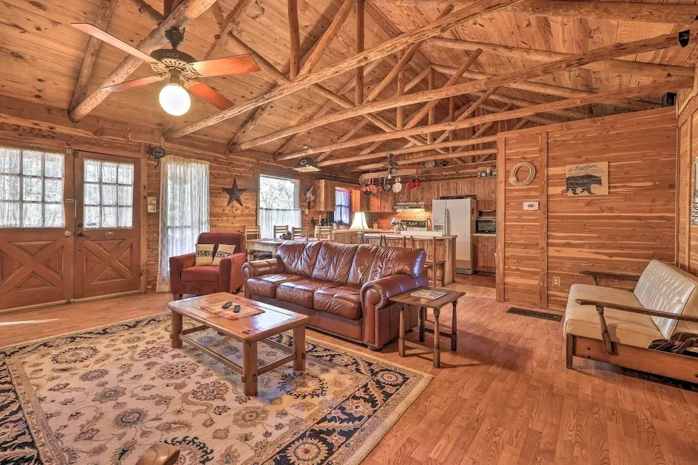 Rustic Canyon Lake Cabins w/ Hot Tub on ~ 3 Acres