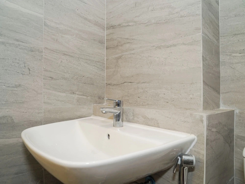 Chic Brown Touch Studio At Apartment Collins Boulevard
