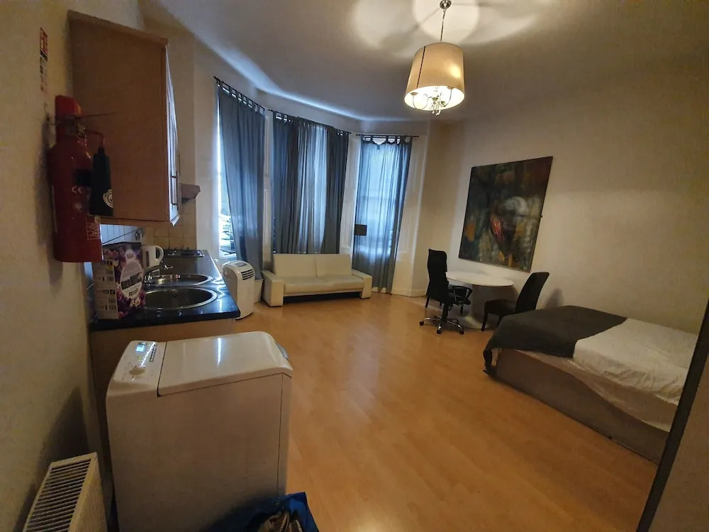 Studio Apartment in South Kensington 9