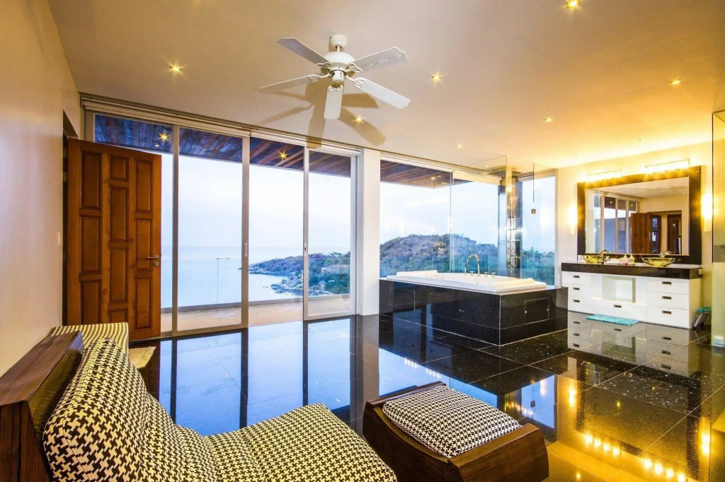 Baan Talay Sai Villa - Panoramic Views 300m to Beach
