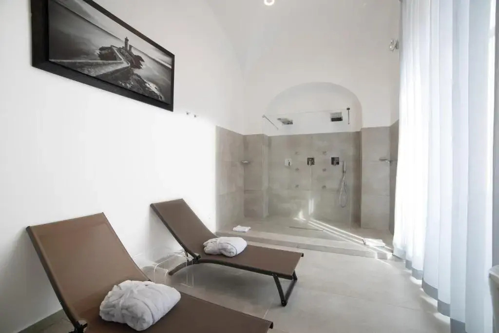 Bespoke Roma Suites