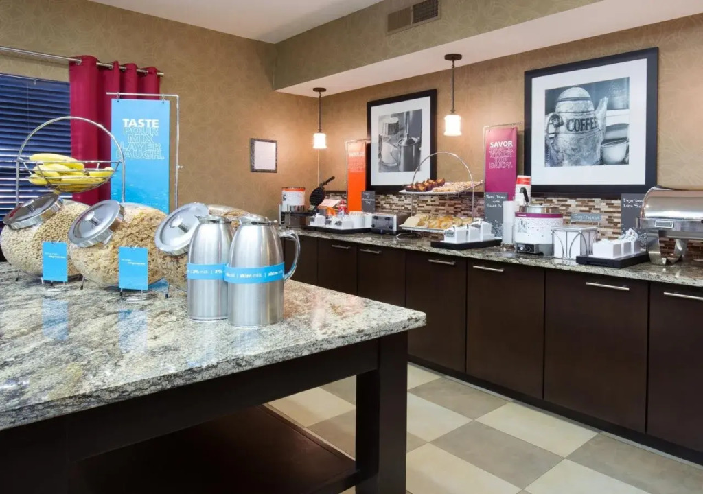 Hampton Inn & Suites Fort Wayne-North