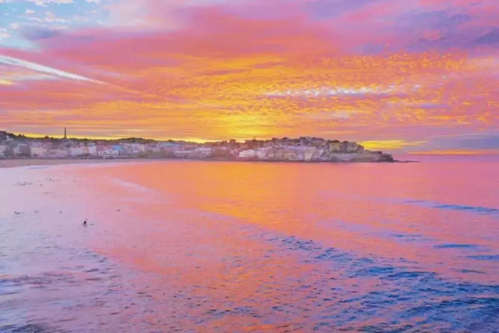 Bondi Cloud Surf House at Sydney Dreams Serviced Apartments