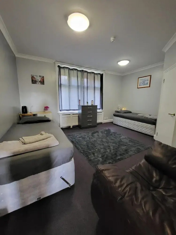 Silver Road Deluxe Retreat in Norwich