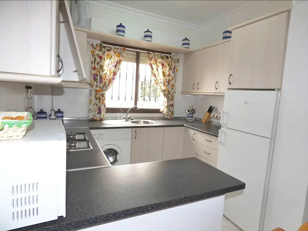 Cadiz 102479 3 Bedroom Apartment By Mo Rentals
