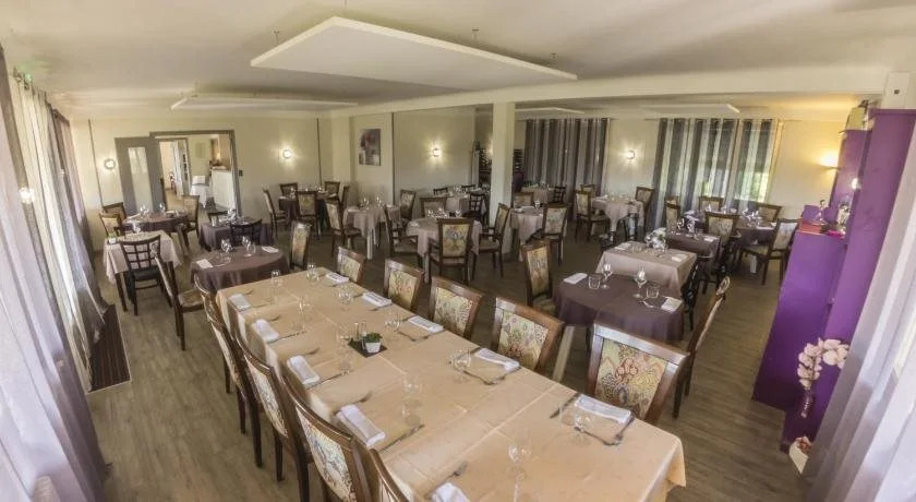 Logis Hôtel Le pont dArcole