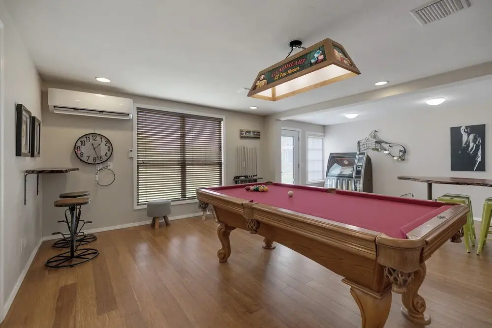Gorgeous Luxury Bungalow W/hot Tub&fire Pit