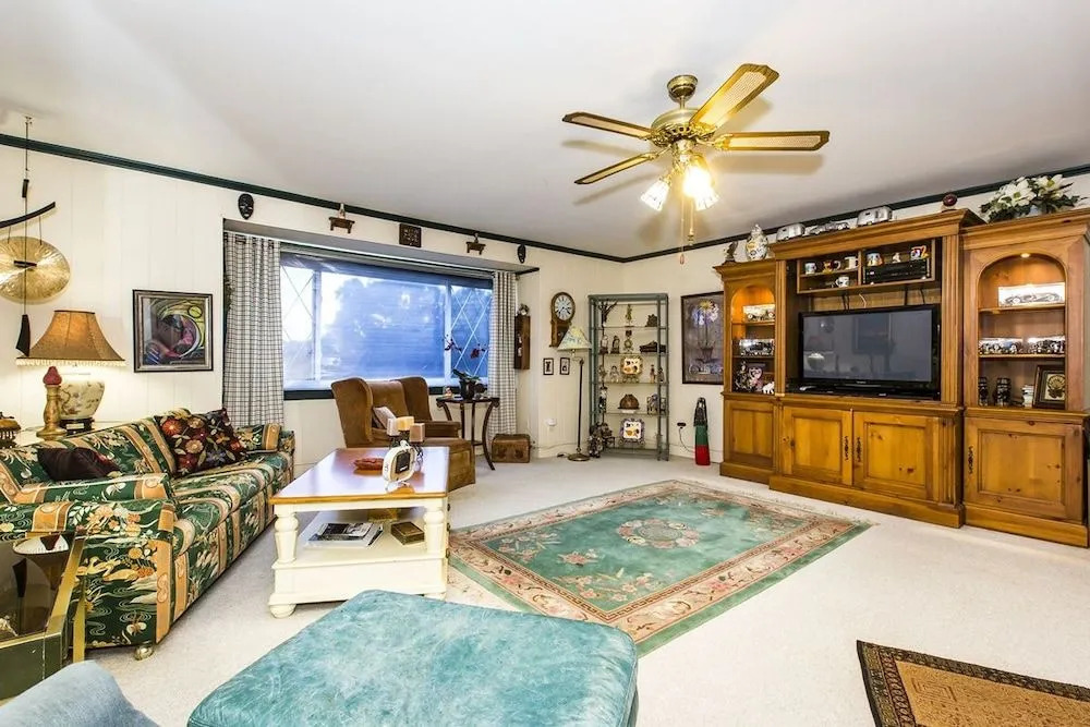 Matthews Manor Bed & Breakfast