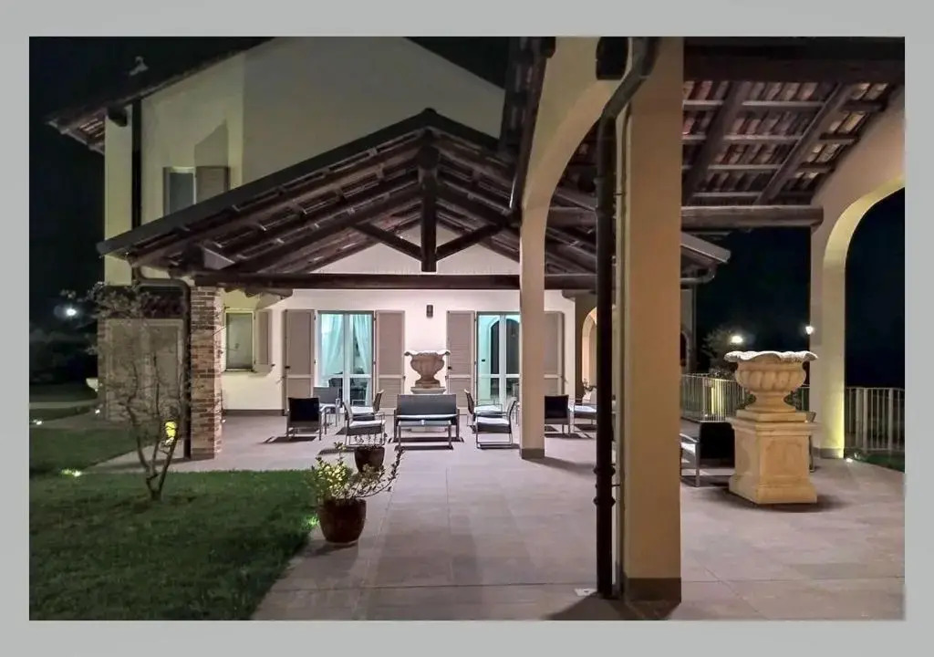 Resort Limax Acis