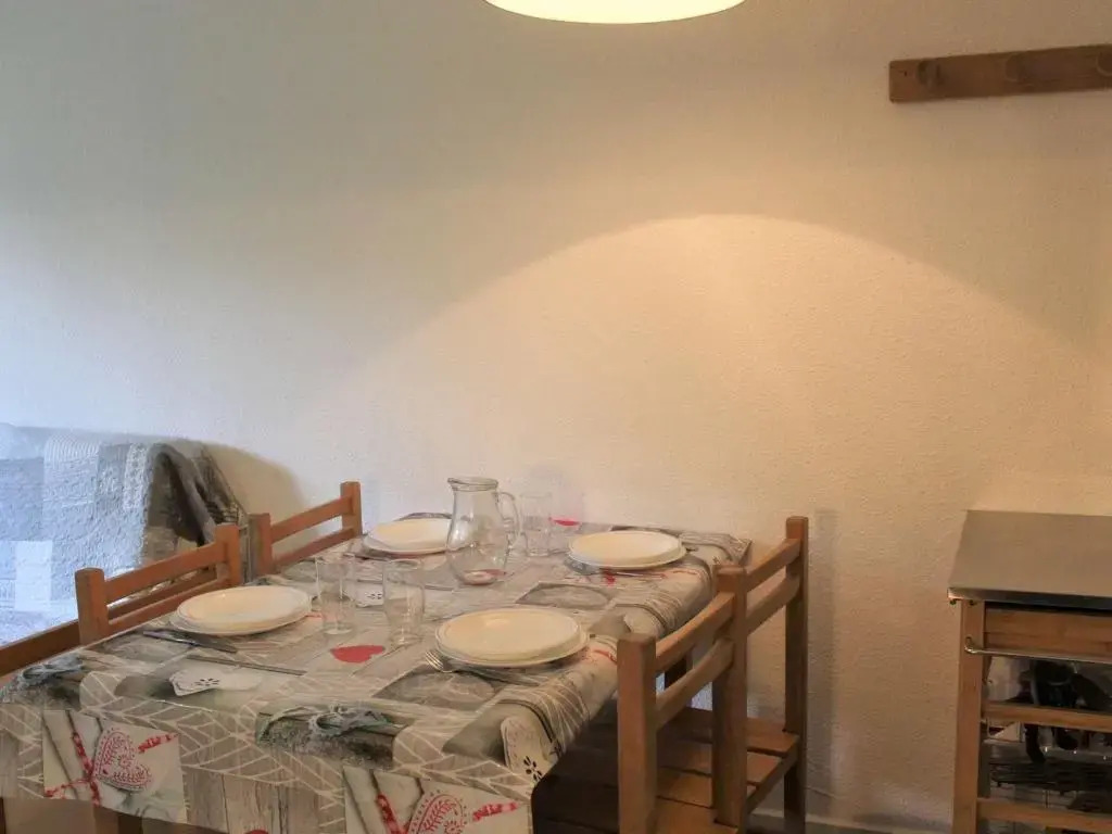 Appartement Vars, 1 pièce, 4 personnes - FR-1-330B-155