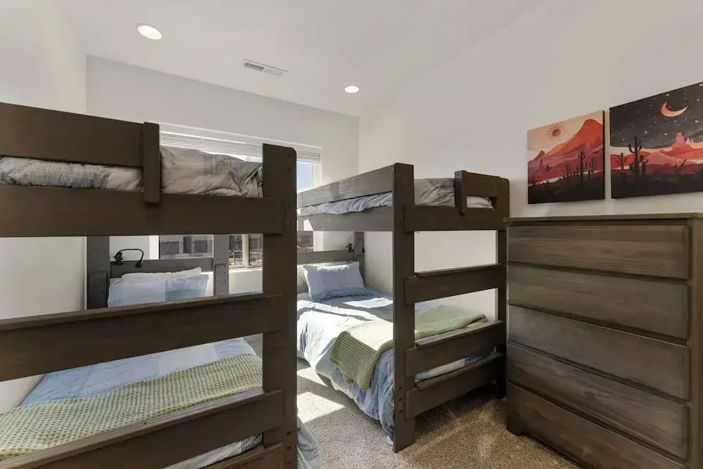 Hallser's Hive #4 3 Bedroom Townhouse