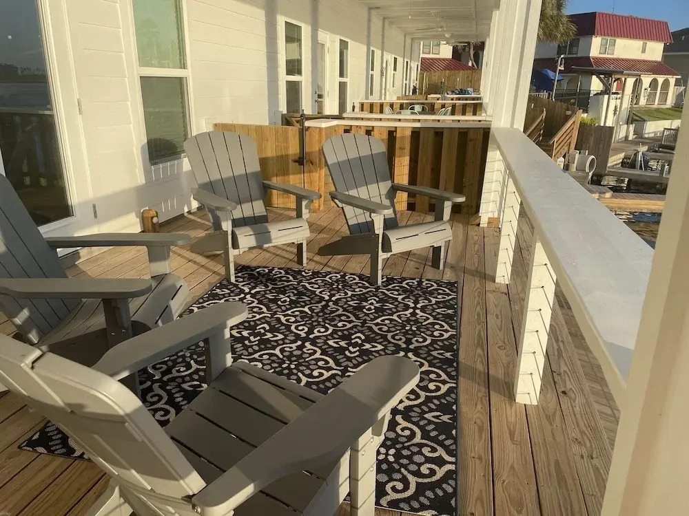 Dock Holiday- 15037