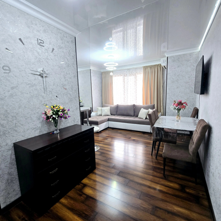 2kom V Tsentre Goroda Flat