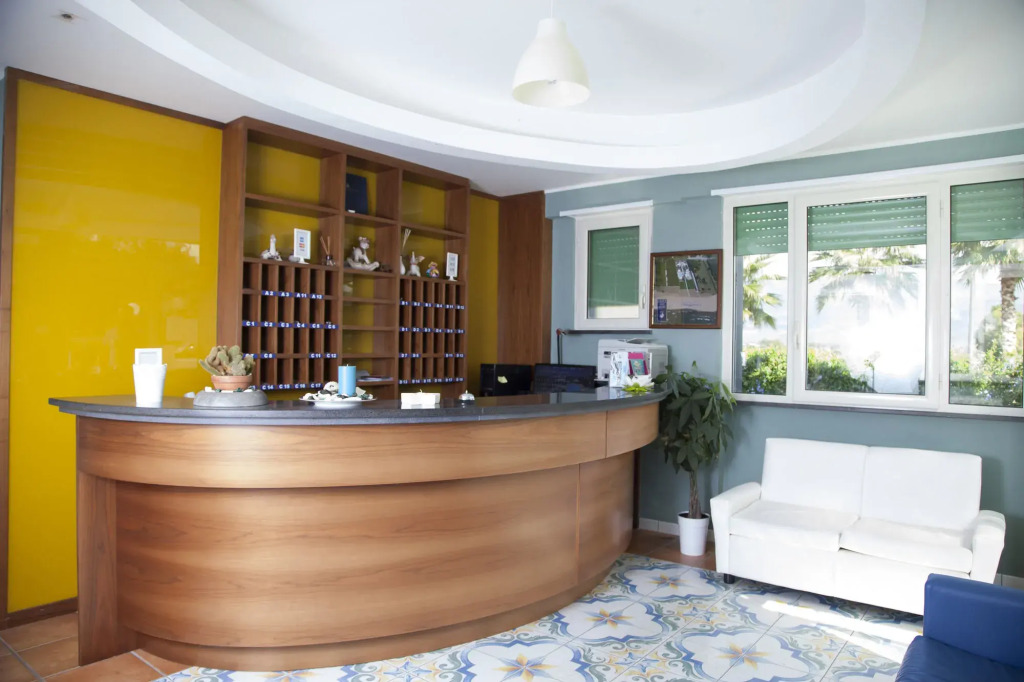 Medea Beach Resort - Cultural Stay near Amalfi Coast & Paestum