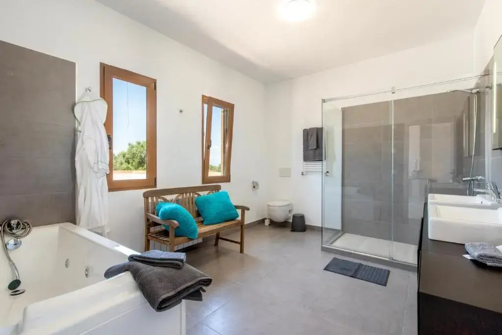 Villa Can Turquesa / Casa Turquesa