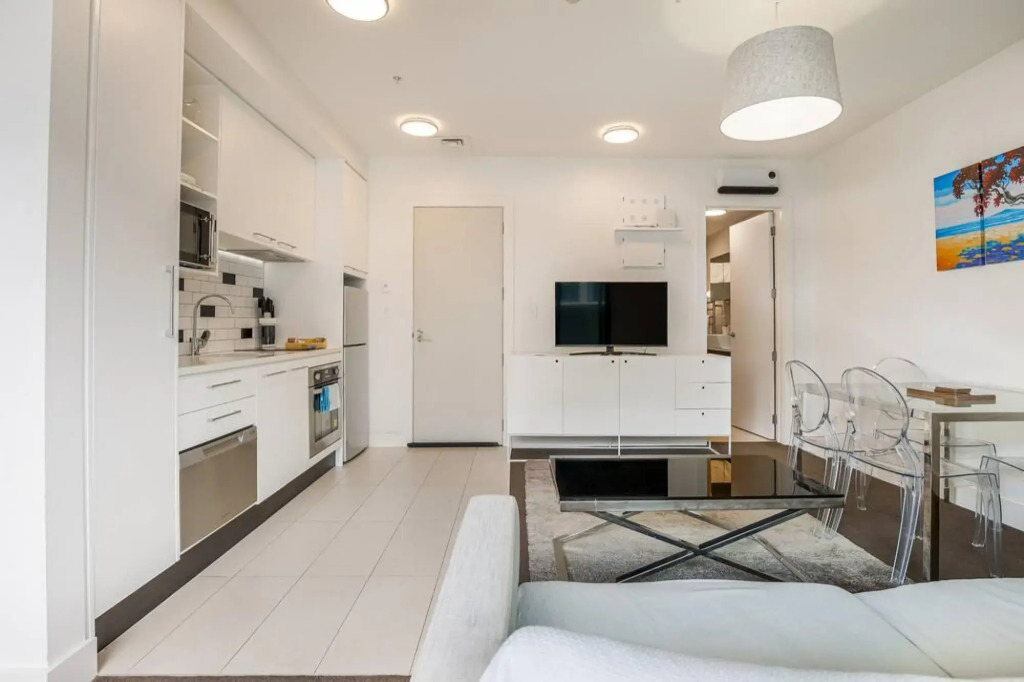 Bright & modern 1BR in Auckland CBD : Zodiak Stays